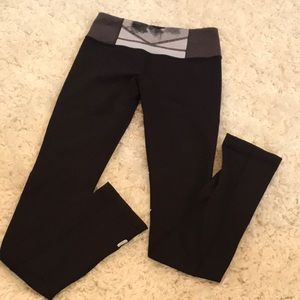 Lululemon skinny groove pant size 4